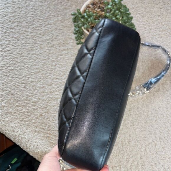 NWT Valentino Black Quilted Women's Bag - Picture 13 of 16